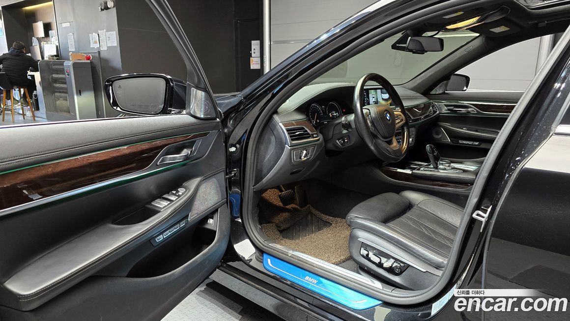 BMW 7-Series 2016