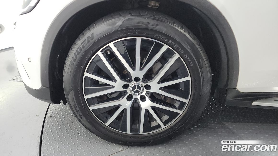 Mercedes-Benz GLC-Class 2020