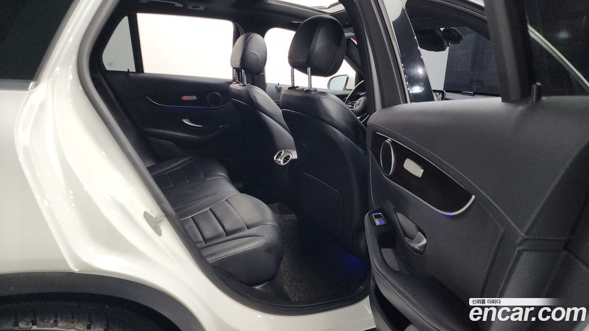 Mercedes-Benz GLC-Class 2020