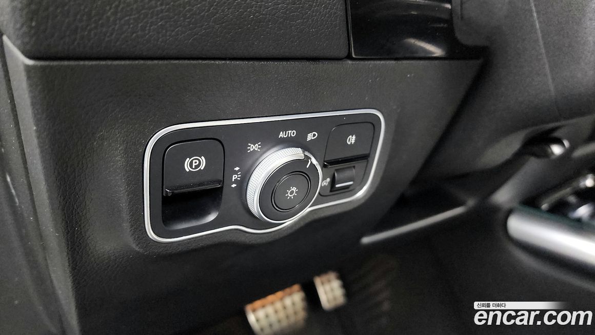 Mercedes-Benz GLA-Class 2020