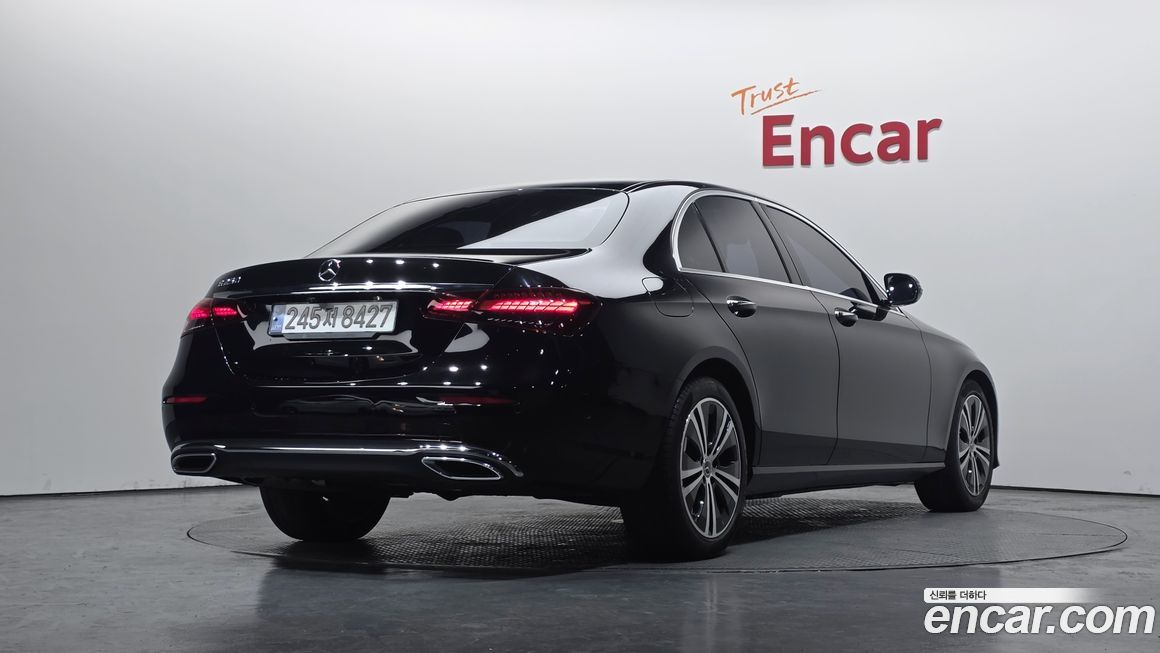 Mercedes-Benz E-Class 2021