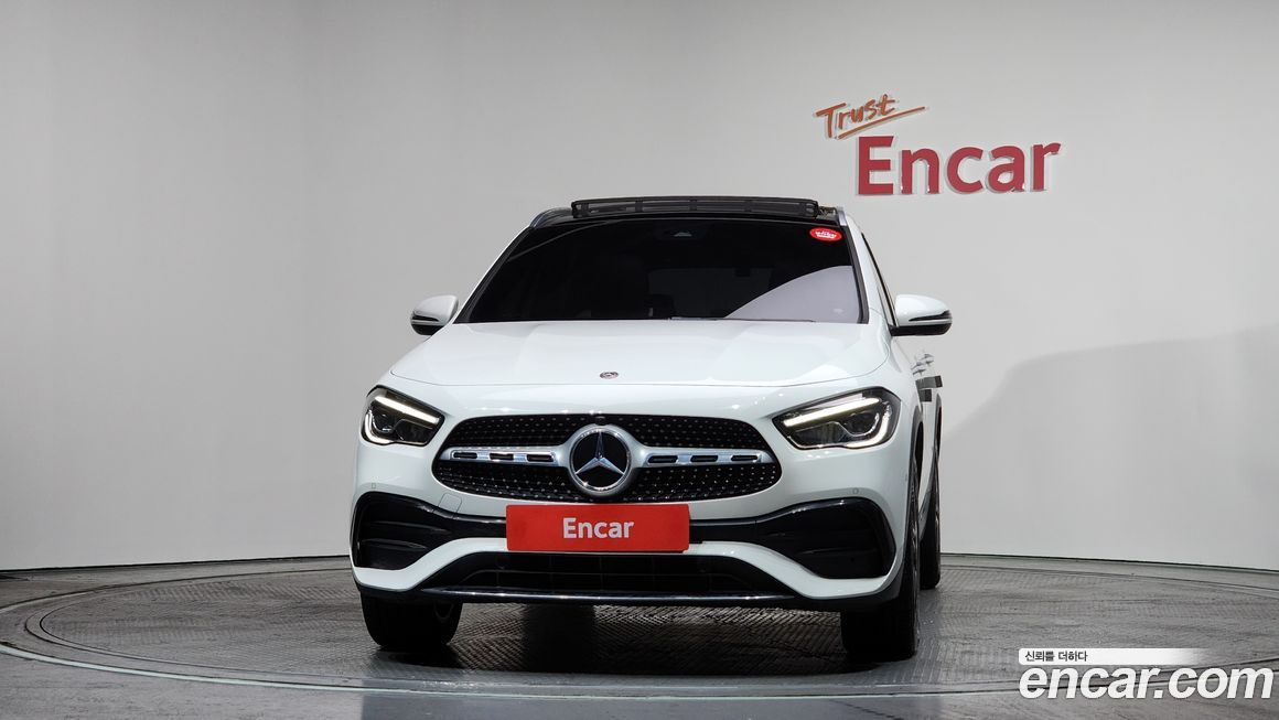 Mercedes-Benz GLA-Class 2020
