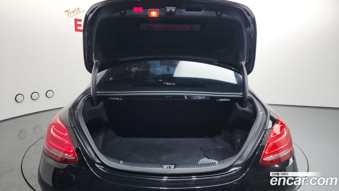 Mercedes-Benz C-Class 2017