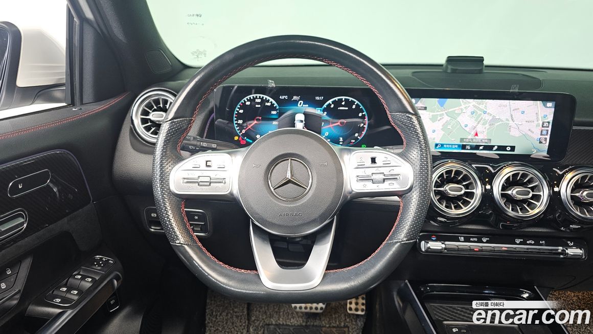 Mercedes-Benz GLB-Class 2021