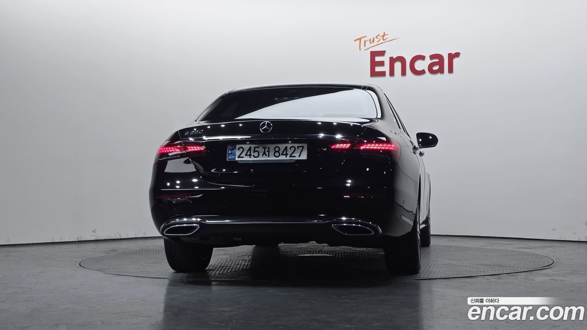 Mercedes-Benz E-Class 2021