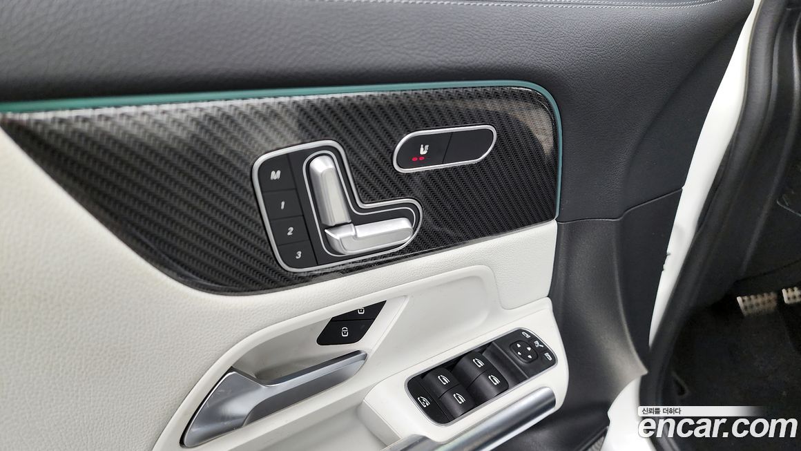 Mercedes-Benz GLA-Class 2020