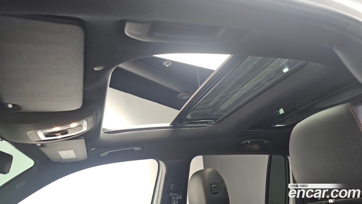 Mercedes-Benz GLB-Class 2021