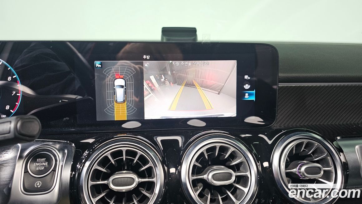 Mercedes-Benz GLB-Class 2021