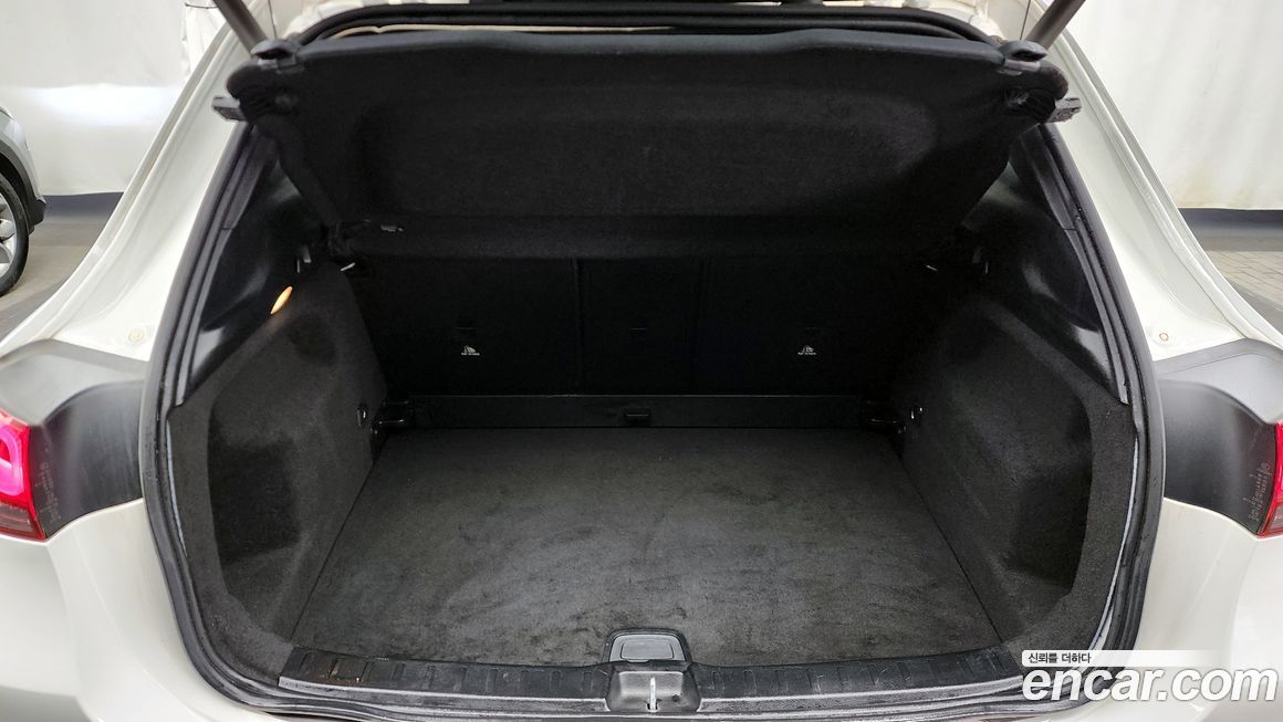 Mercedes-Benz GLA-Class 2020