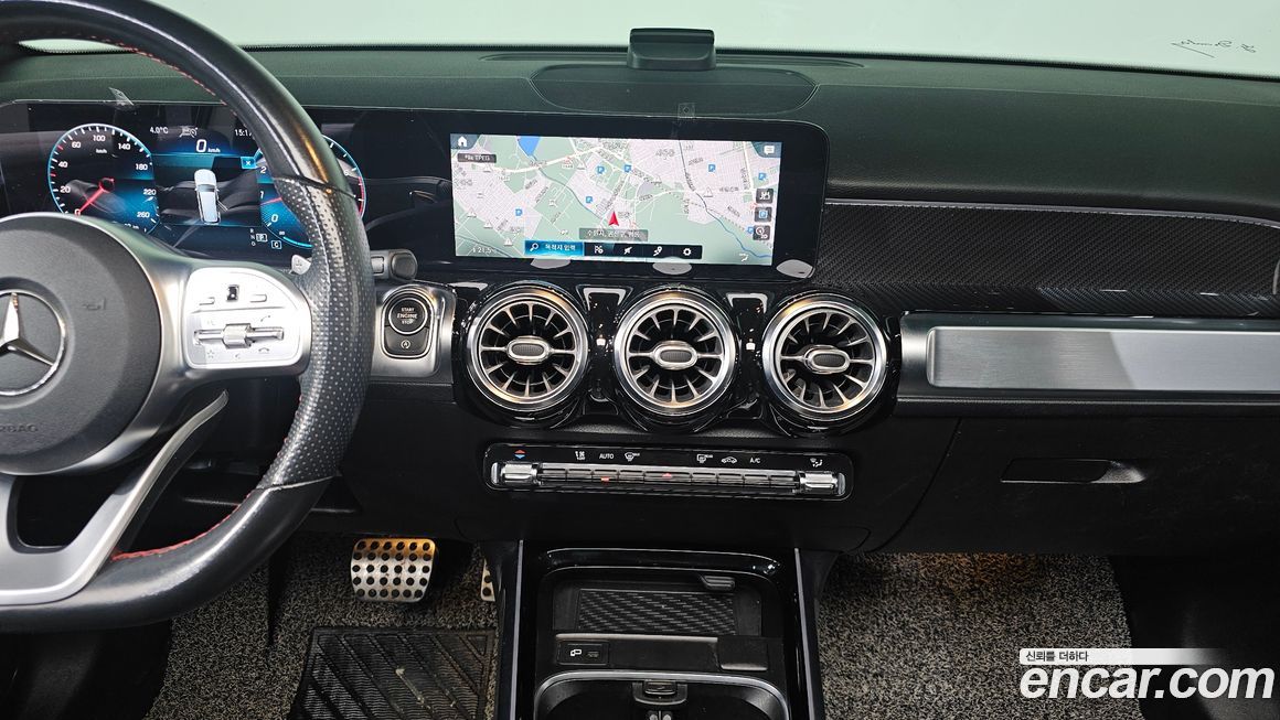 Mercedes-Benz GLB-Class 2021