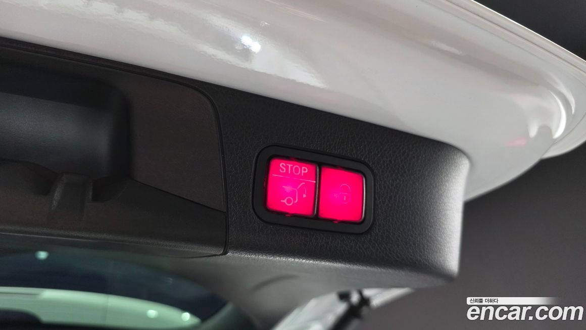 Mercedes-Benz GLB-Class 2021