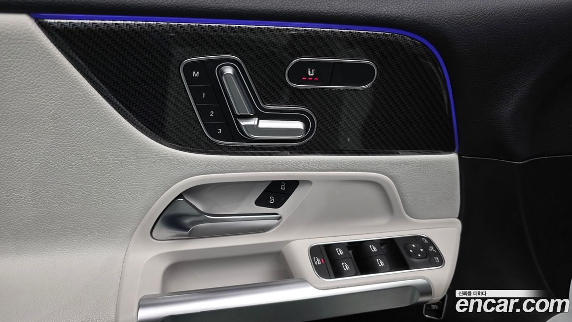 Mercedes-Benz GLB-Class 2021