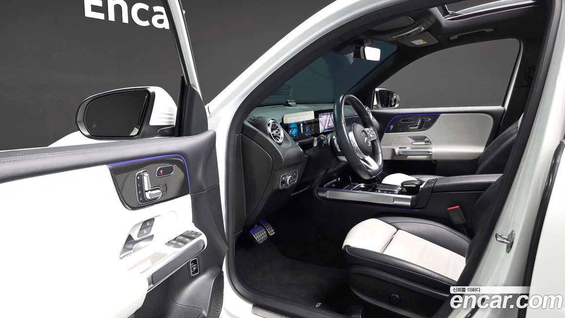 Mercedes-Benz GLB-Class 2021