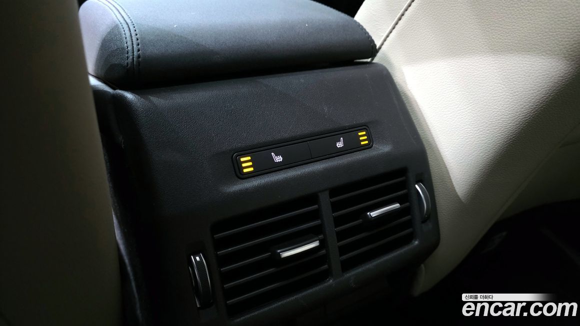 Land Rover Discovery Sport 2021