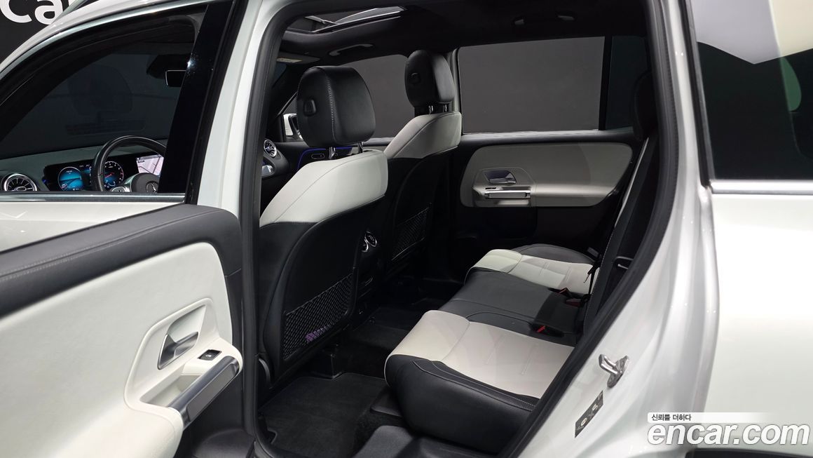 Mercedes-Benz GLB-Class 2021