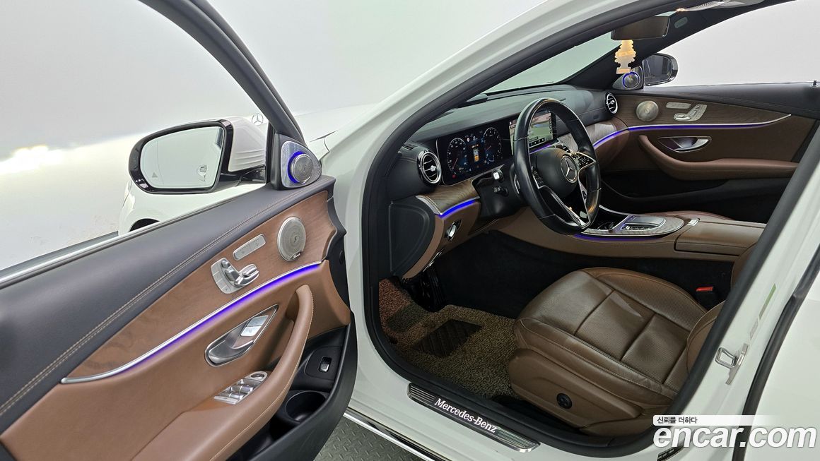 Mercedes-Benz E-Class 2021