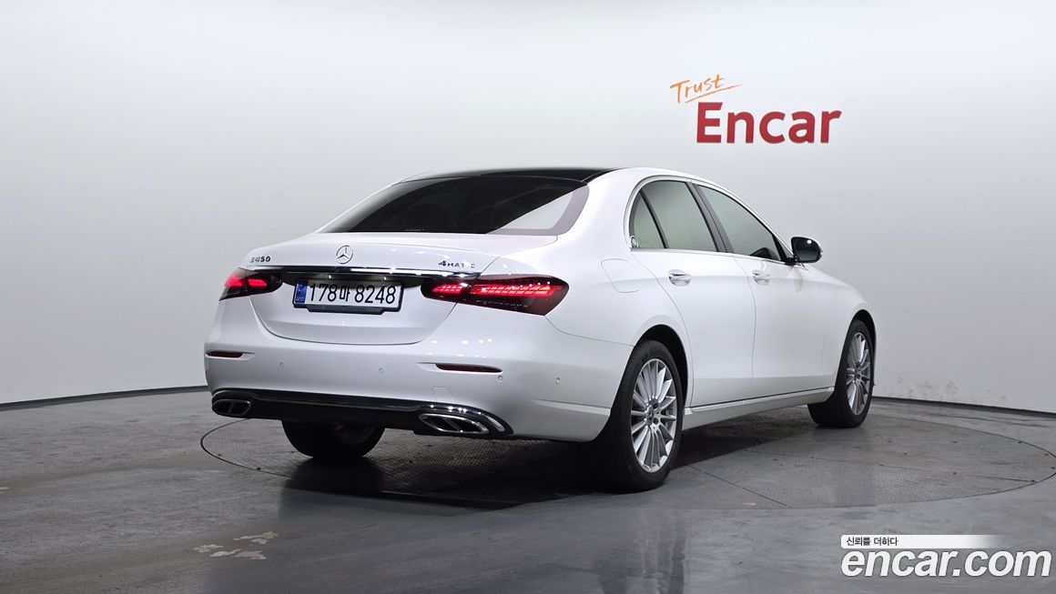 Mercedes-Benz E-Class 2021