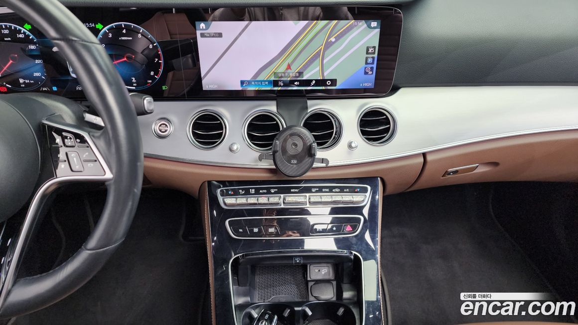 Mercedes-Benz E-Class 2021