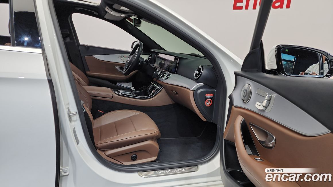 Mercedes-Benz E-Class 2021