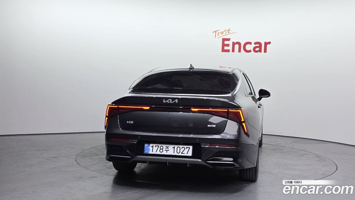 Kia K5 2025