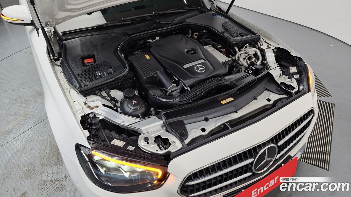 Mercedes-Benz E-Class 2021