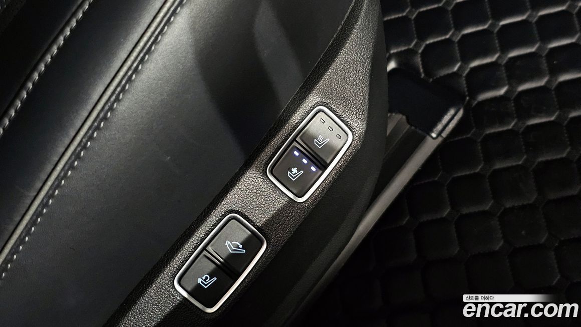 Hyundai Staria 2025