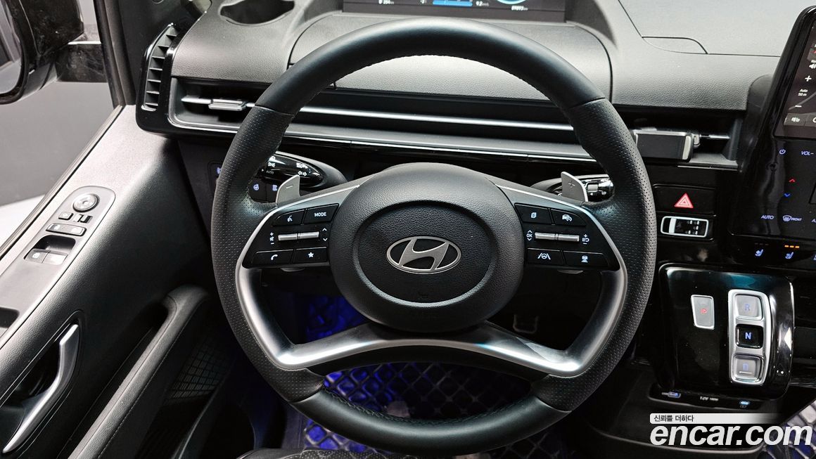 Hyundai Staria 2025