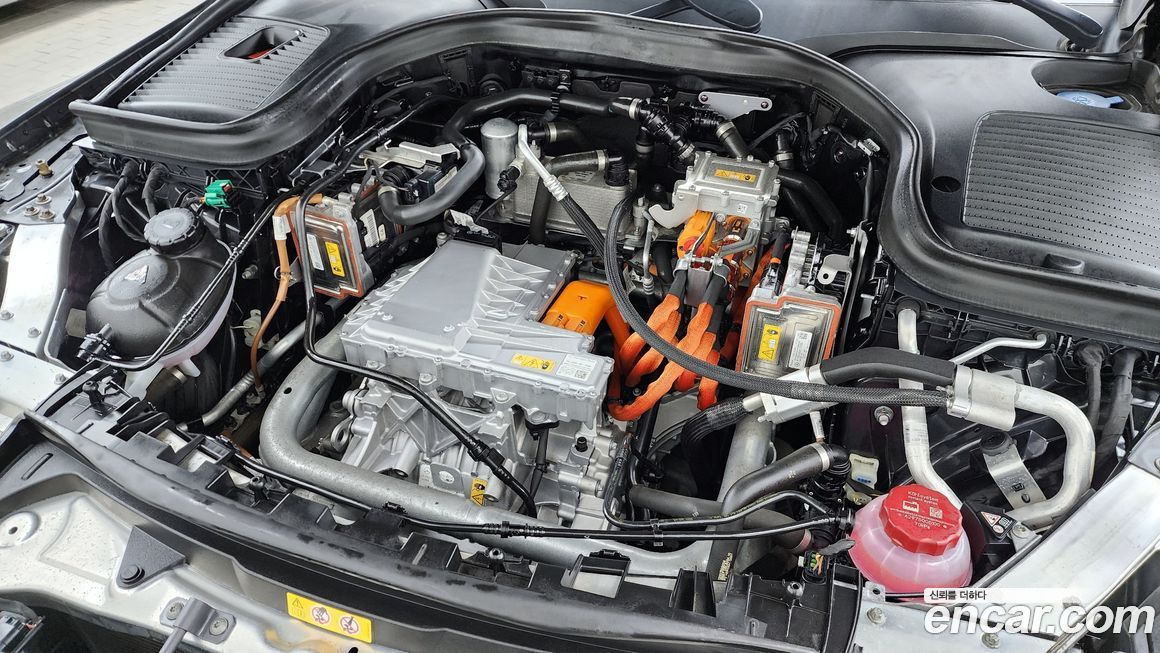 Mercedes-Benz EQC 2021