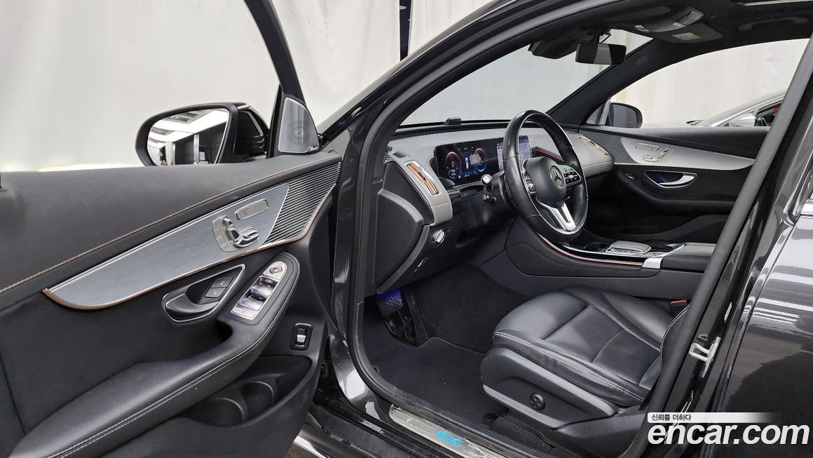 Mercedes-Benz EQC 2021