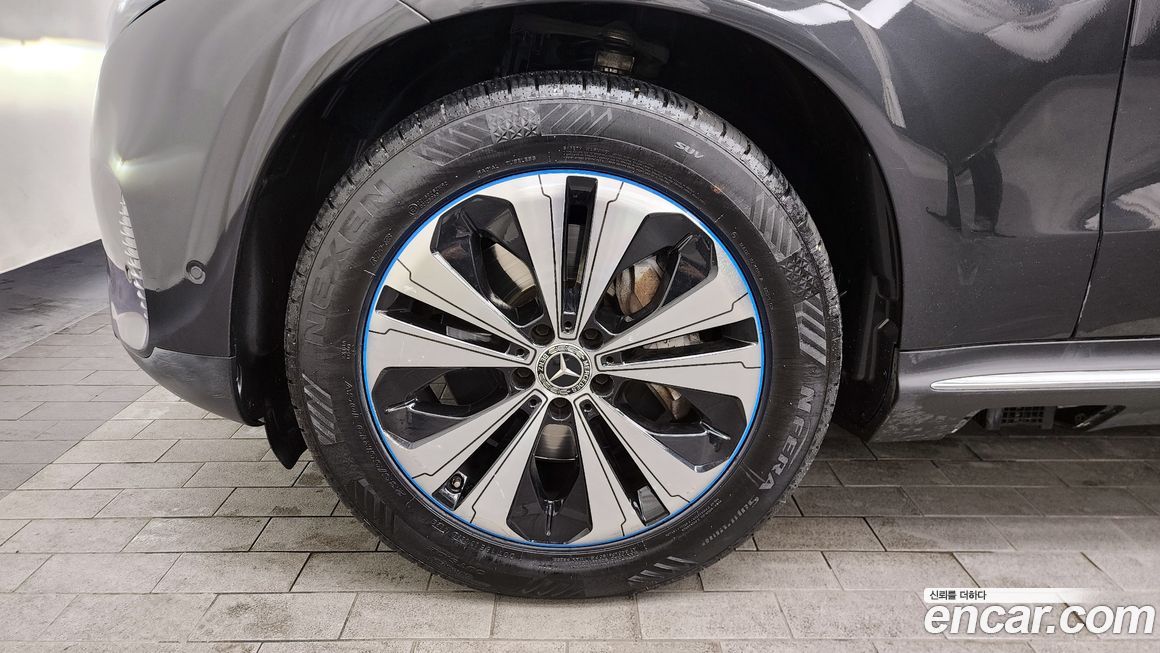 Mercedes-Benz EQC 2021