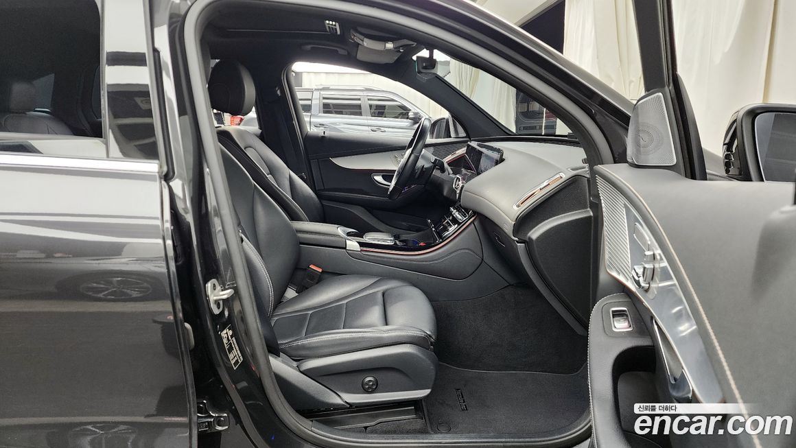 Mercedes-Benz EQC 2021