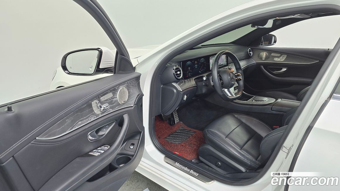 Mercedes-Benz E-Class 2021