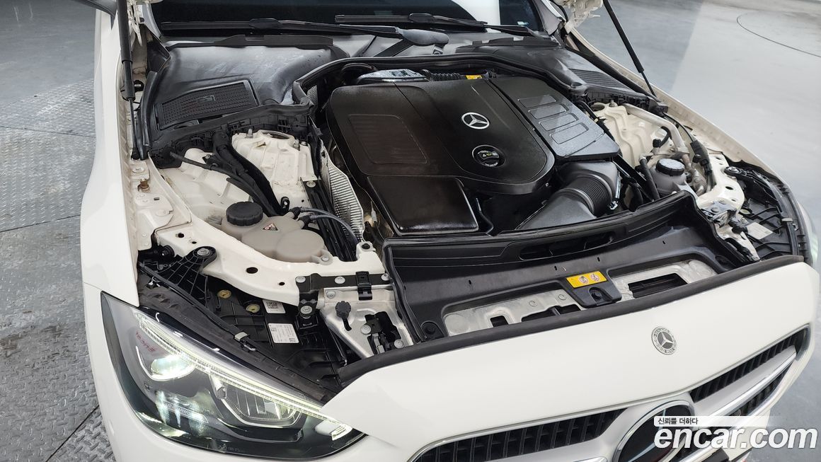 Mercedes-Benz C-Class 2022