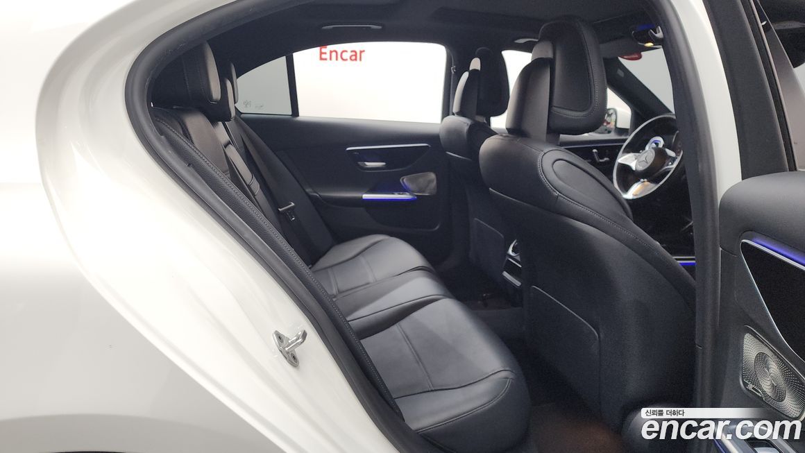 Mercedes-Benz C-Class 2022