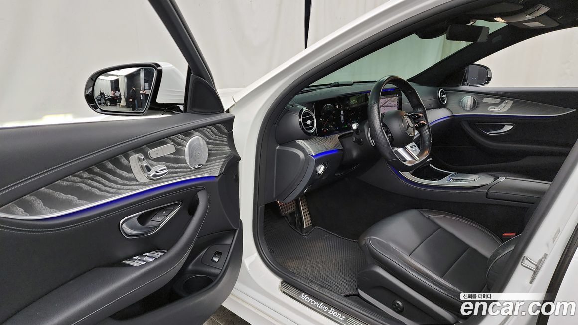 Mercedes-Benz E-Class 2021