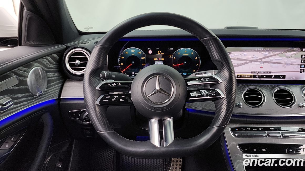 Mercedes-Benz E-Class 2021