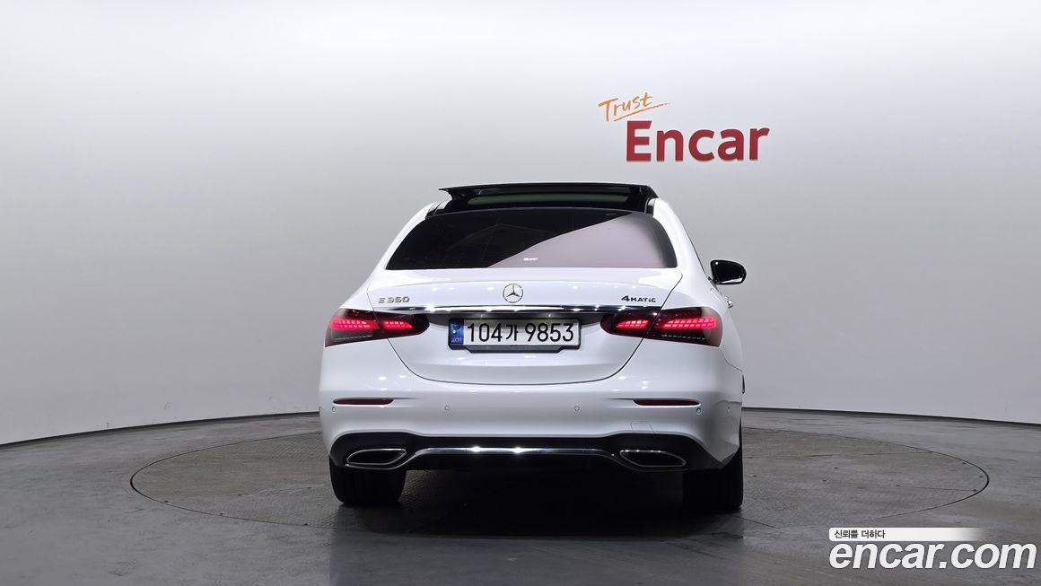 Mercedes-Benz E-Class 2021