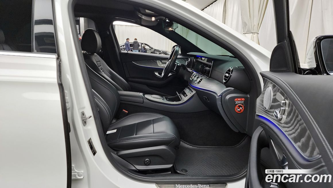 Mercedes-Benz E-Class 2021