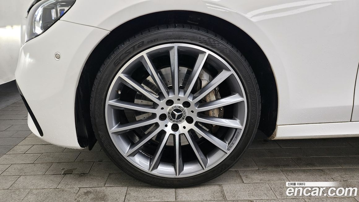 Mercedes-Benz E-Class 2021