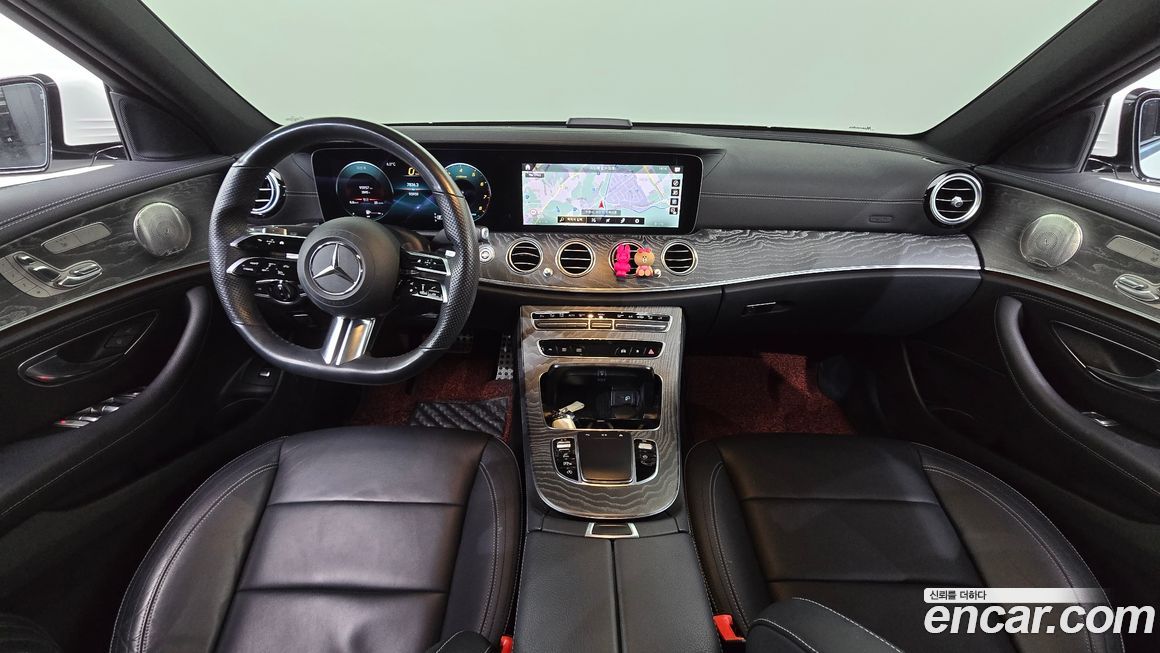 Mercedes-Benz E-Class 2021