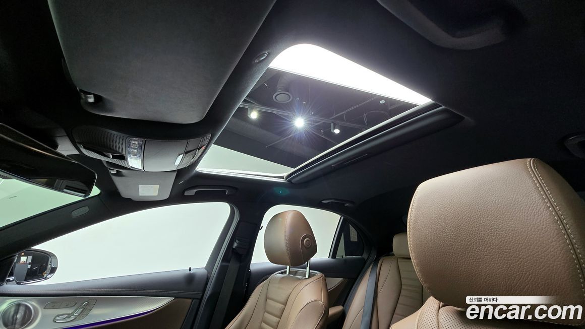 Mercedes-Benz E-Class 2021