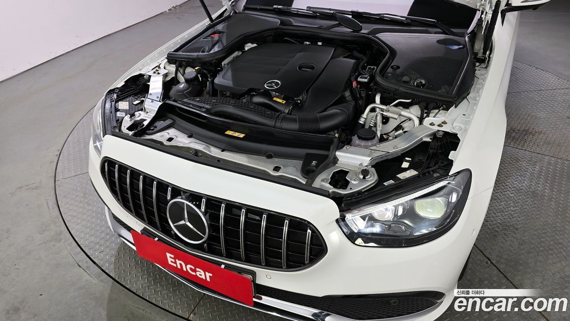 Mercedes-Benz E-Class 2021