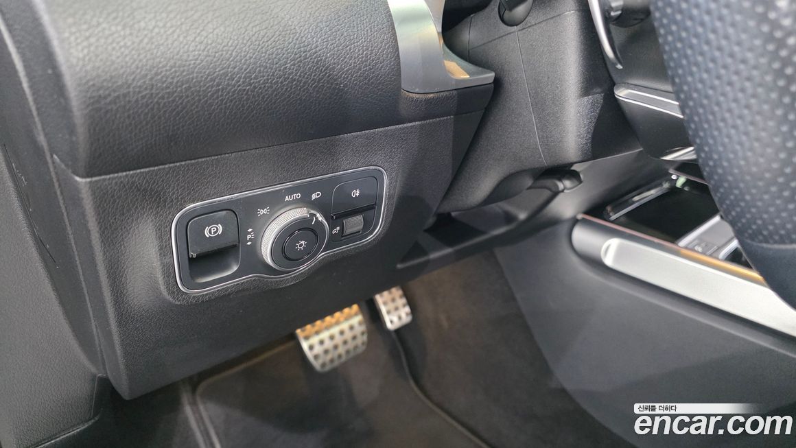 Mercedes-Benz GLB-Class 2022