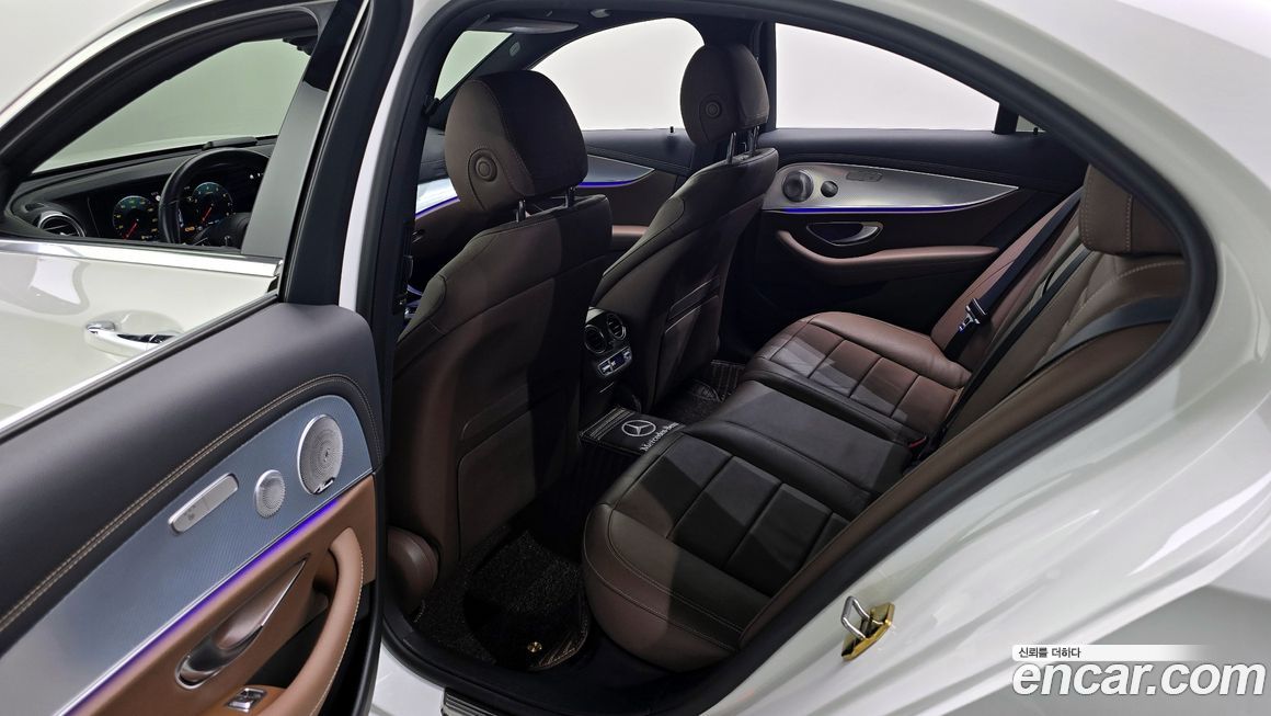 Mercedes-Benz E-Class 2021