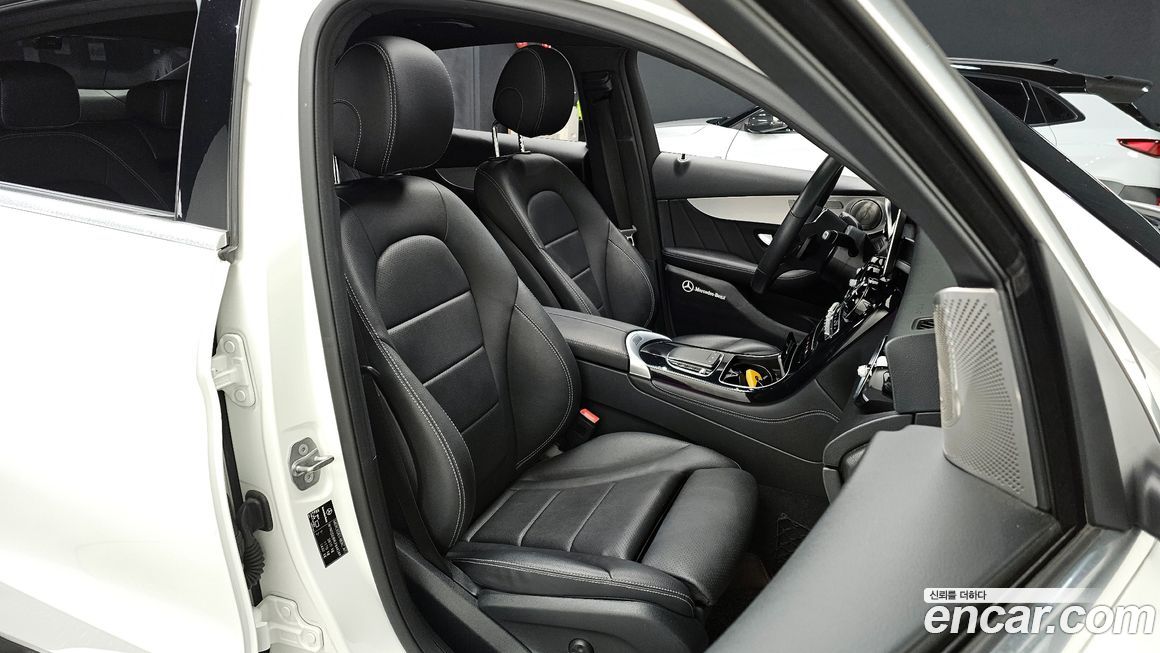 Mercedes-Benz GLC-Class 2020