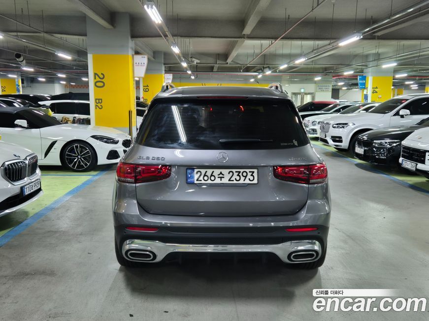 Mercedes-Benz GLB-Class 2022