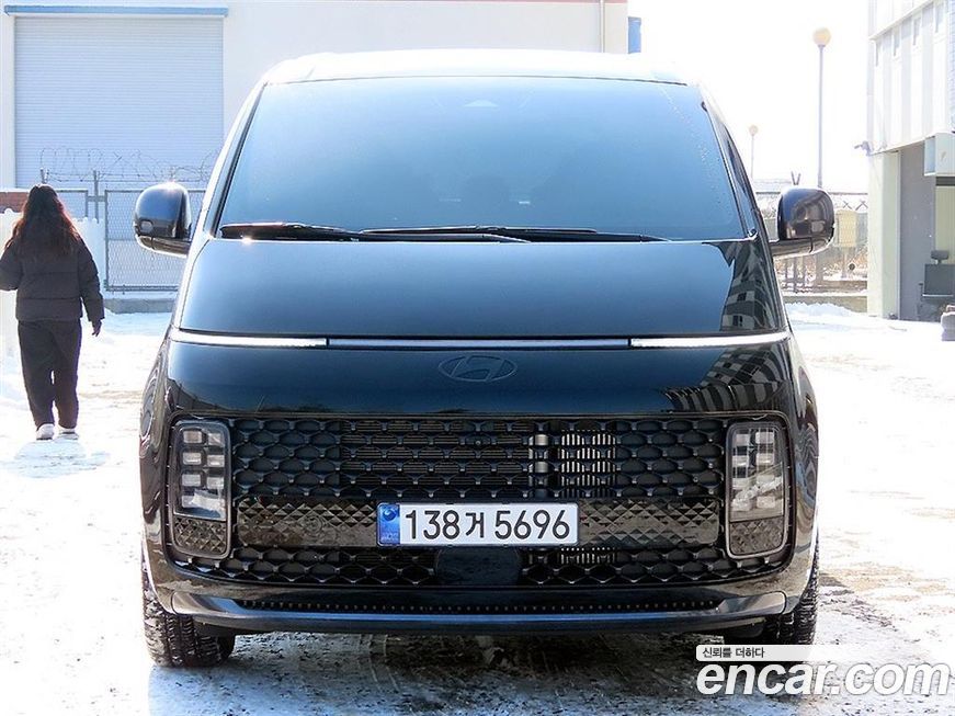 Hyundai Staria 2025