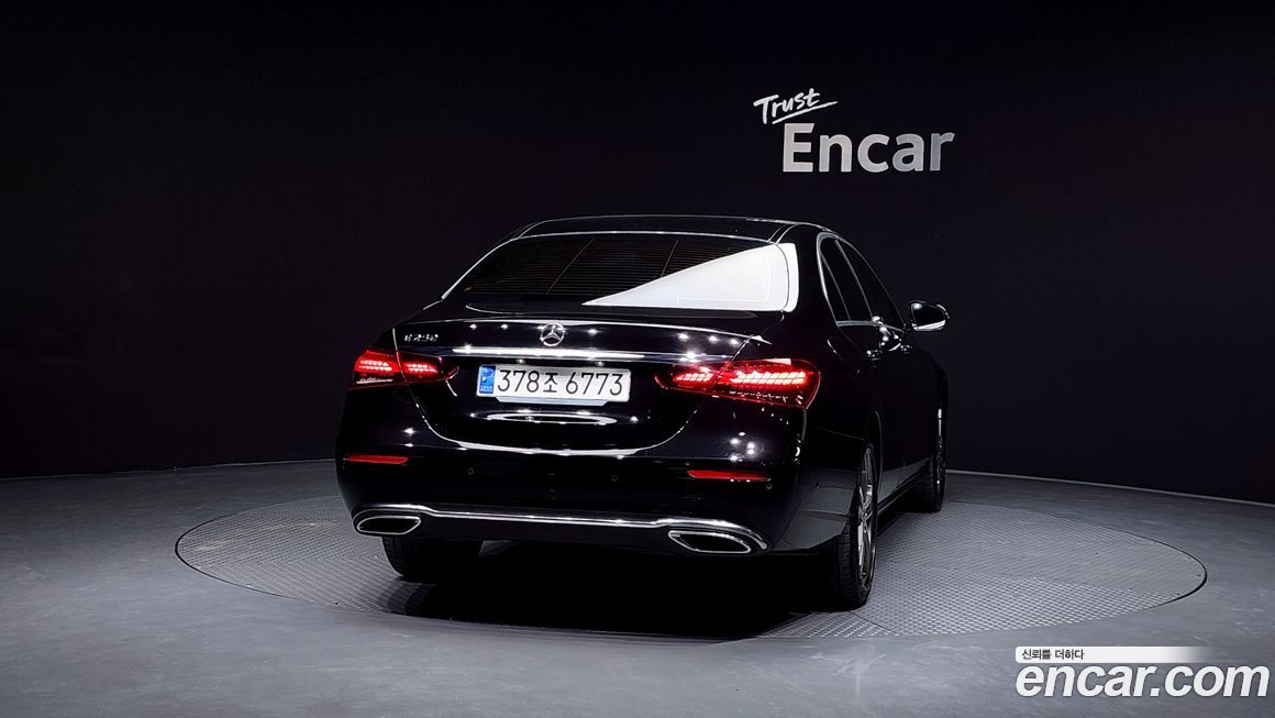 Mercedes-Benz E-Class 2023