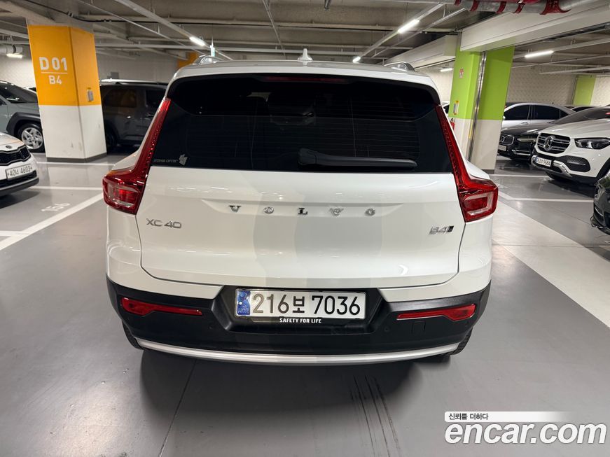 Volvo XC40 2024