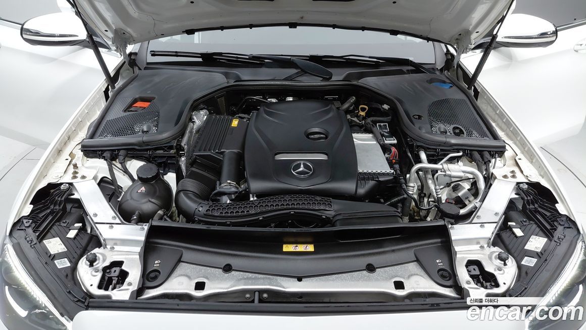 Mercedes-Benz E-Class 2021